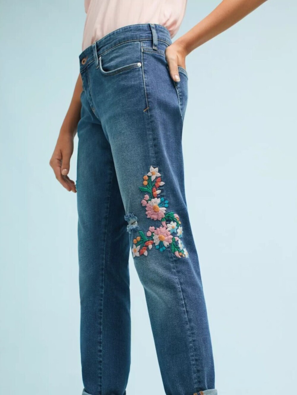 Pilcro by Anthropologie Embroidered Mid-Rise Slim Boyfriend Jean - Size - 28 - Picture 4 of 13